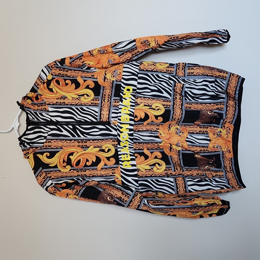 ☂️ Reason Versace style rain coat